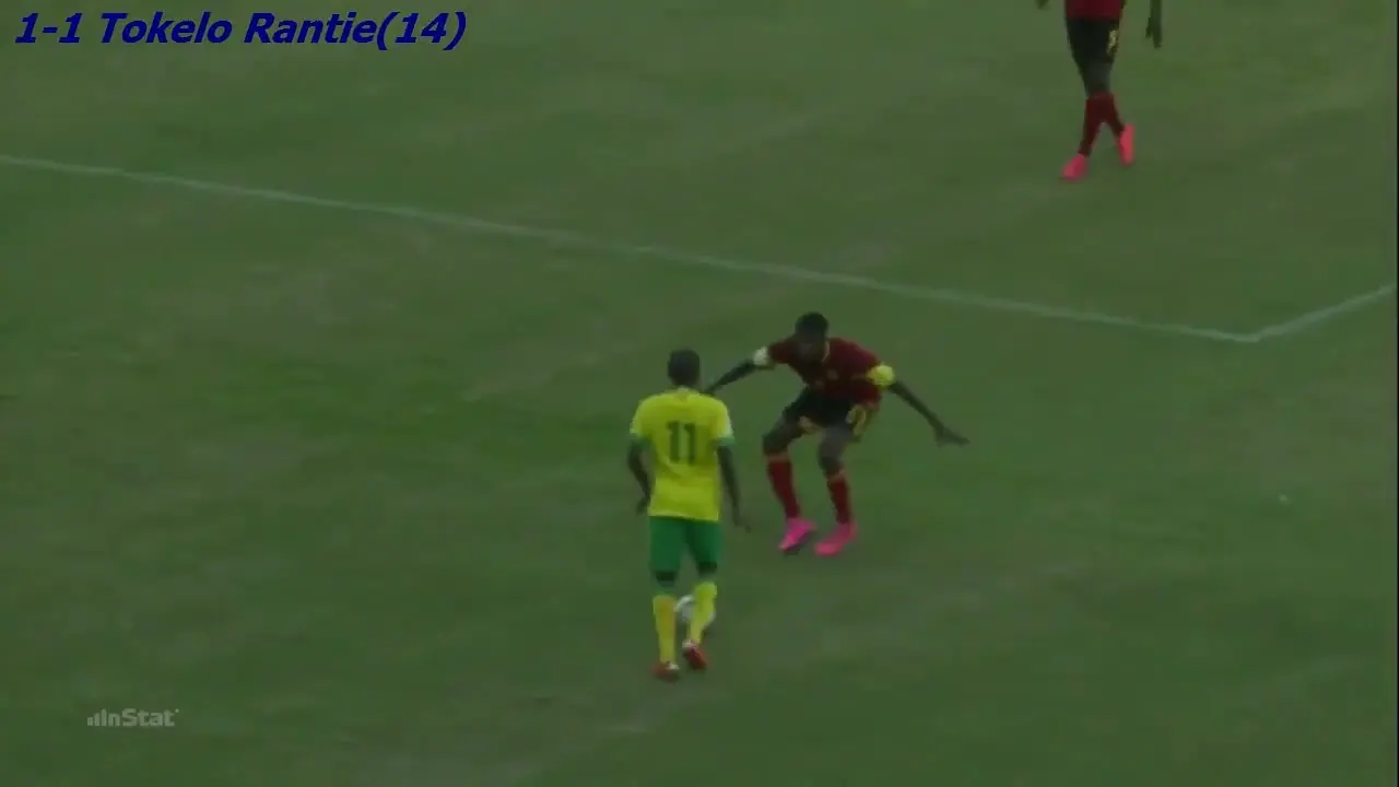 mbarat jnwb afryqya dd anghwla mwajht mthyrt fy ʿalm krt alqdm