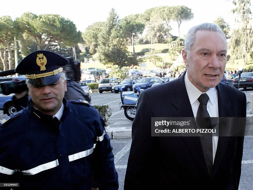 astkshaf tathyr anjylw ghwjl ʿly alabtkar alsnaʿy