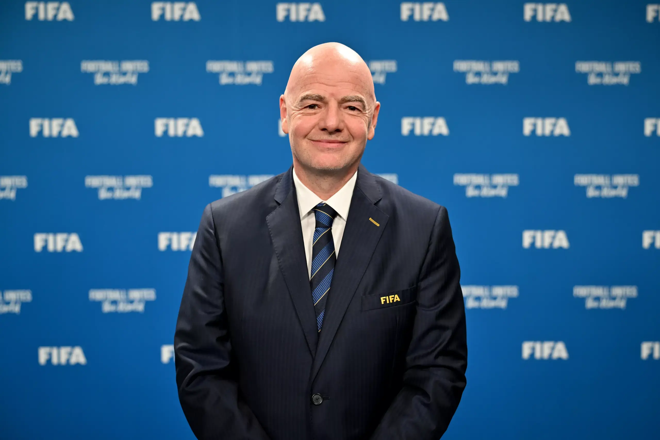 جياني إنفانتينو: القيادة والرؤية في عالم كرة القدم