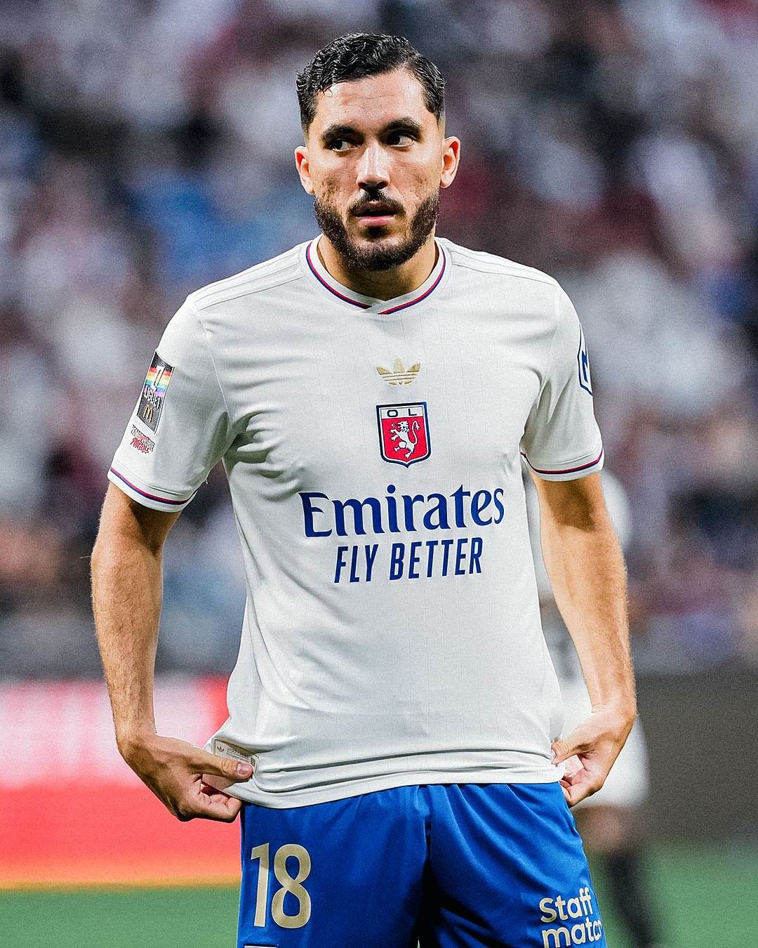 نادي ليون: تاريخ وأداء الفريق في الدوري الفرنسي