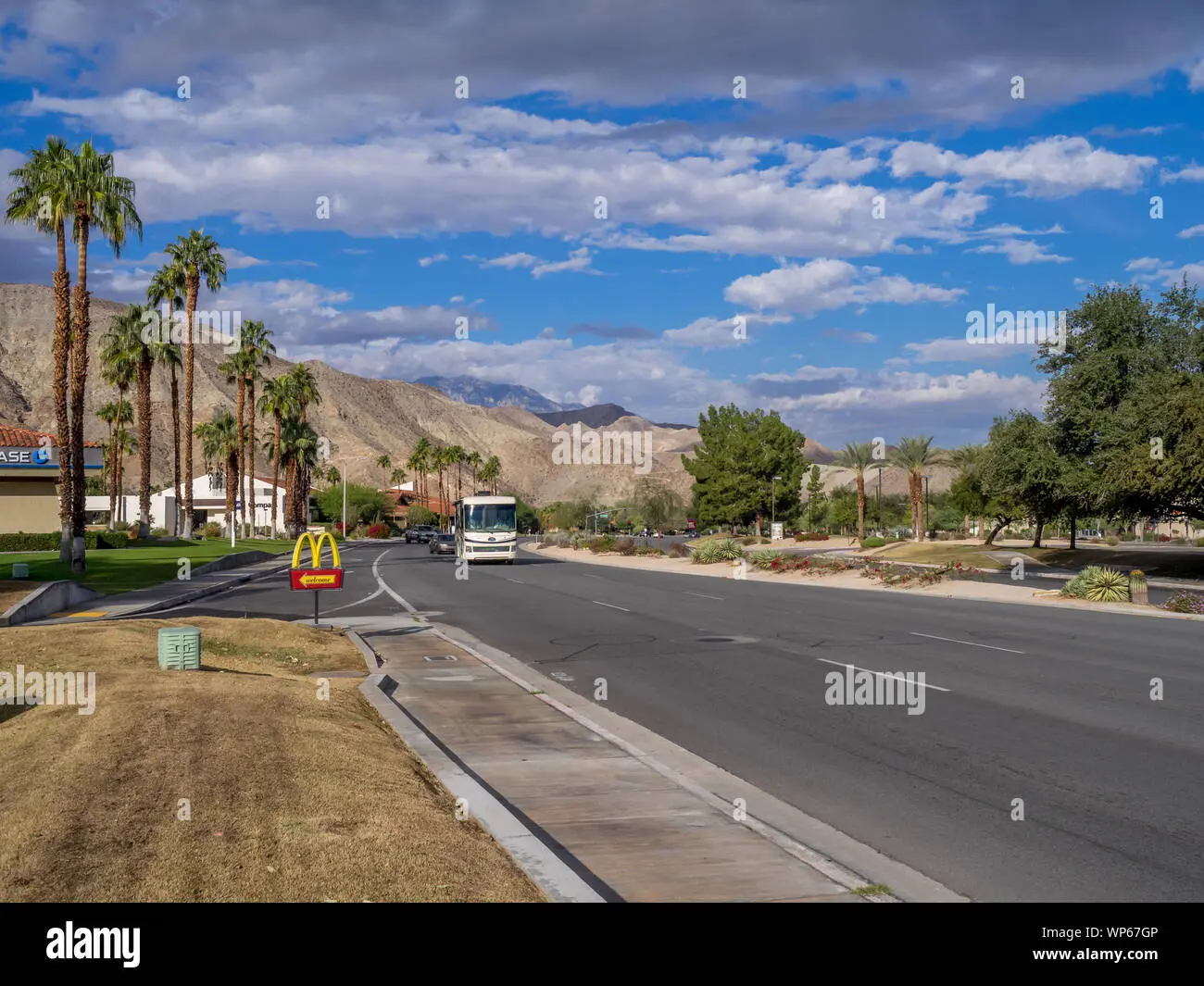 jwlt fy mdynt balm sbyrynghs jwhrt kalyfwrnya