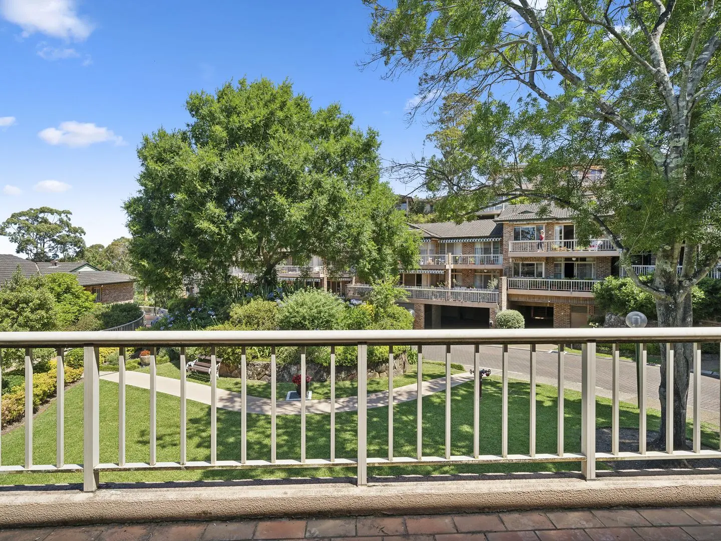 tarykh almdynt alrwmanyt wathrha althqafy