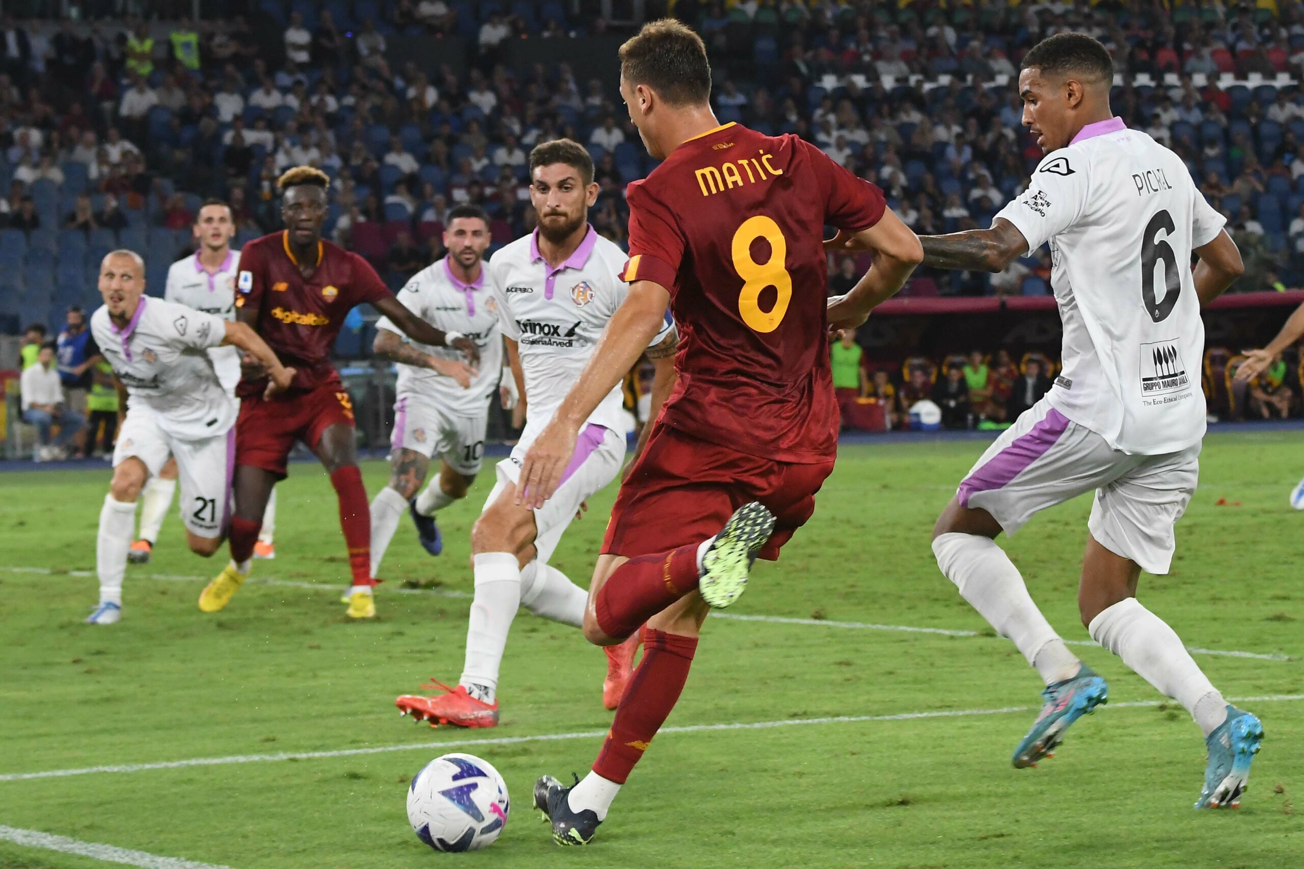 مباراة تورينو ضد روما: تحليل وأداء الفرق