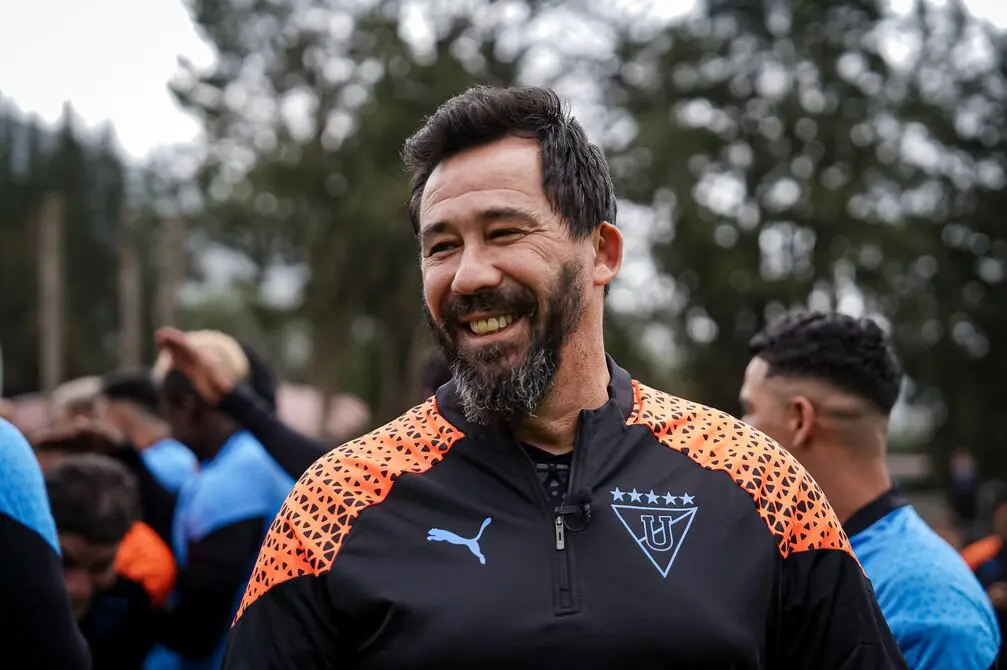 vitamina sanchez wathrha ʿly alsht alʿamt