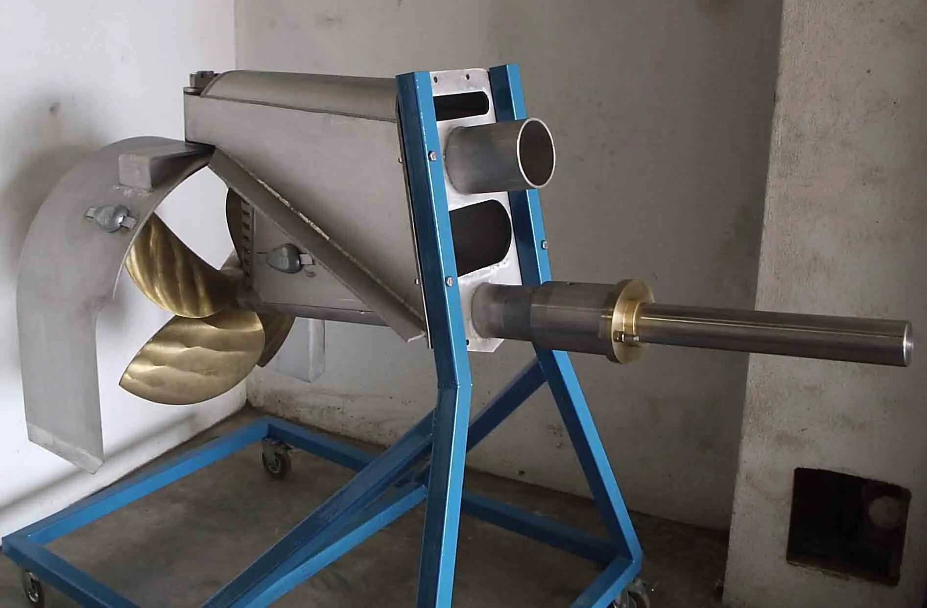 ahmyt alqyadt almstdamt fy almghrb