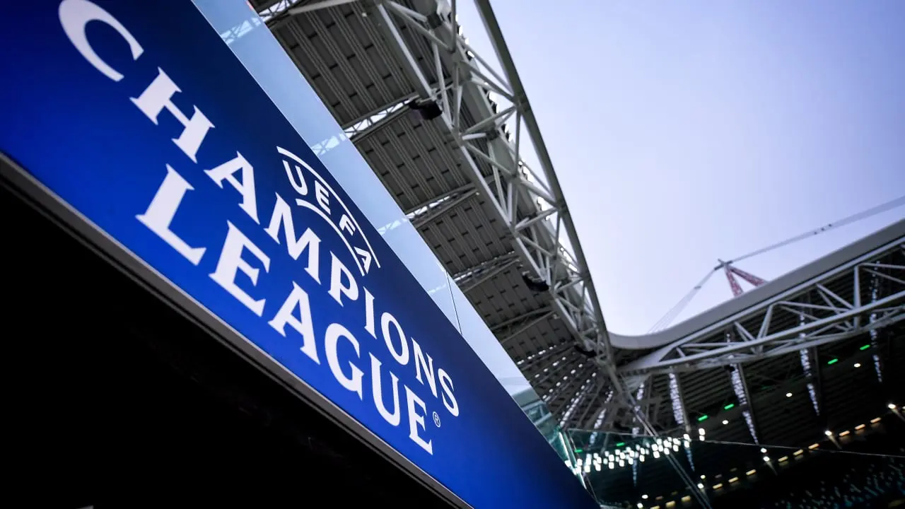 ywfntws qst ʿwdt alnady alʿryq aly alqmt