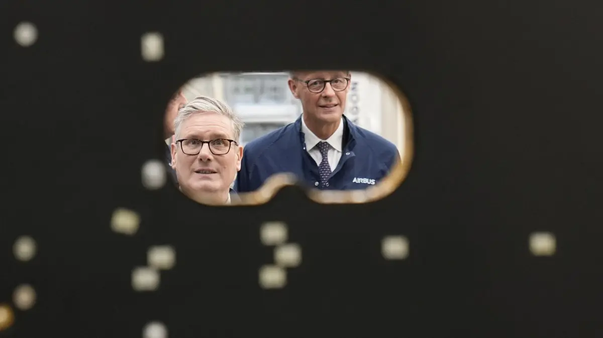 kyr starmr wathrh fy alsyast albrytanyt