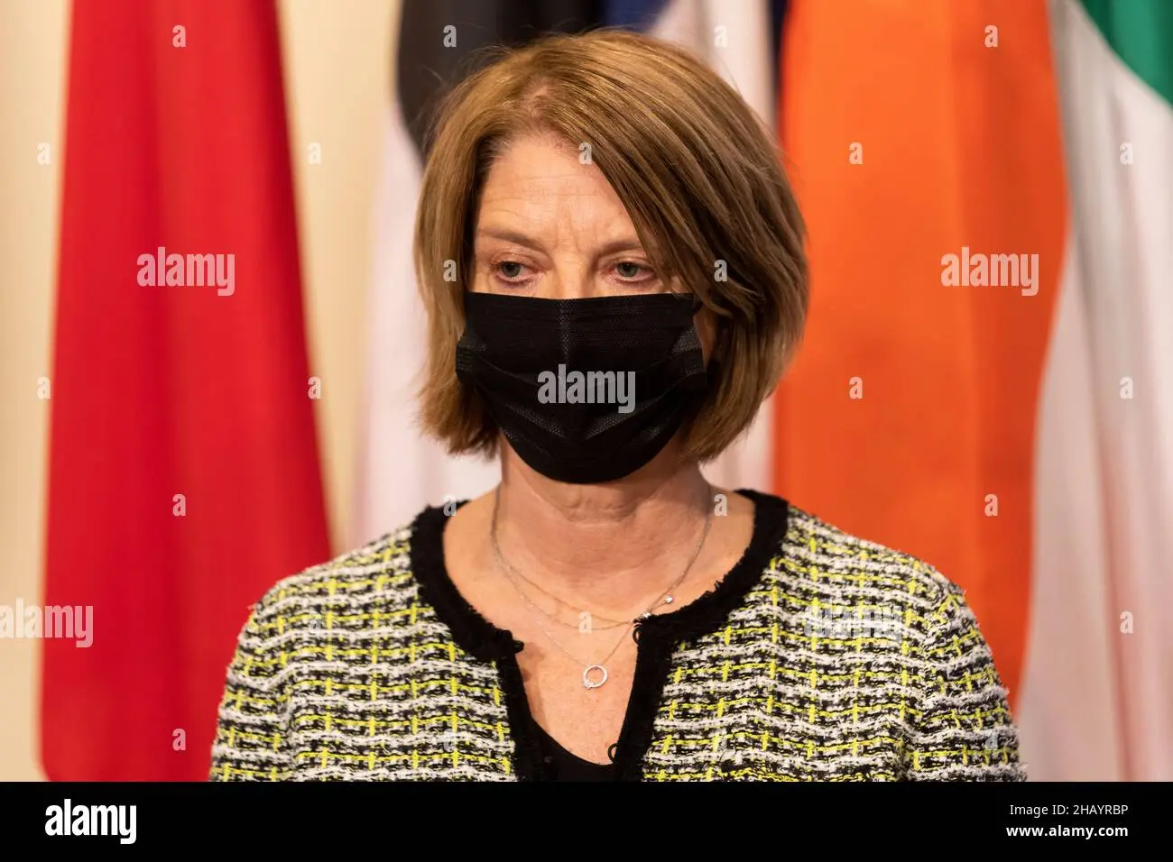 aktshaf mwna jwl wtathyrha fy alsyast alnrwyjyt