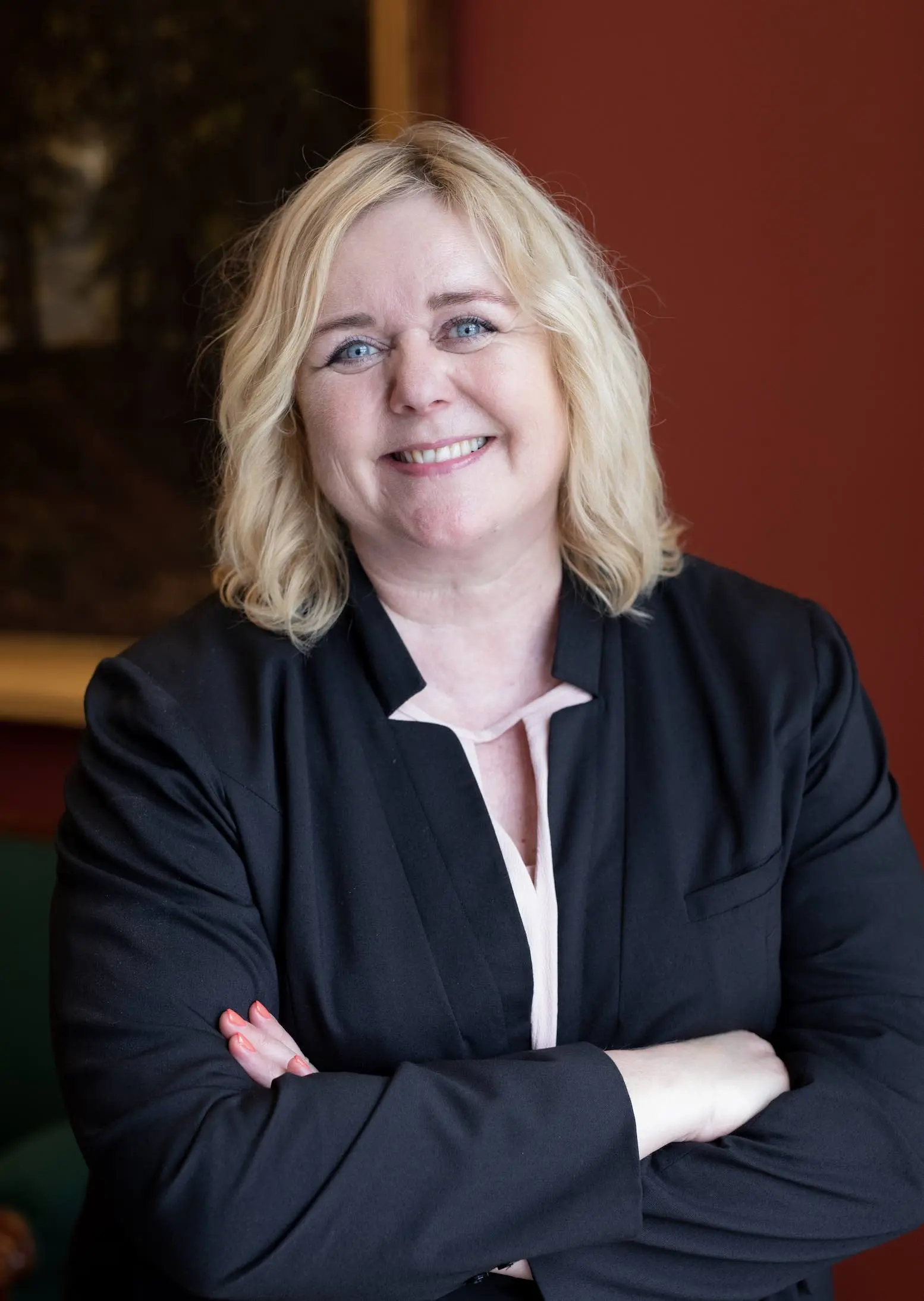 mwna jwl wdwrha fy aldblwmasyt alʿalmyt