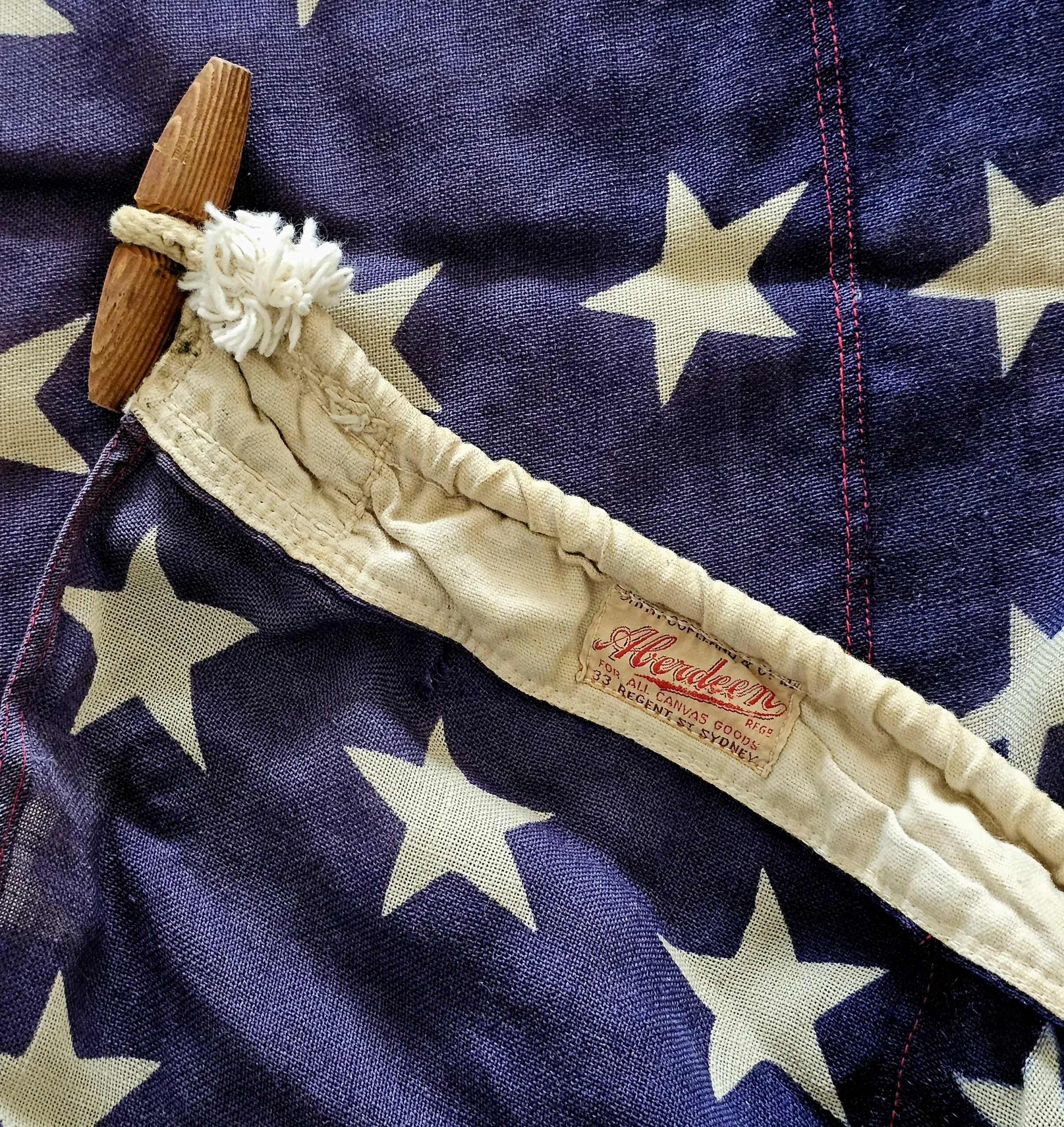 dwr alwhdt fy tʿzyz almjtmʿat almʿasrt