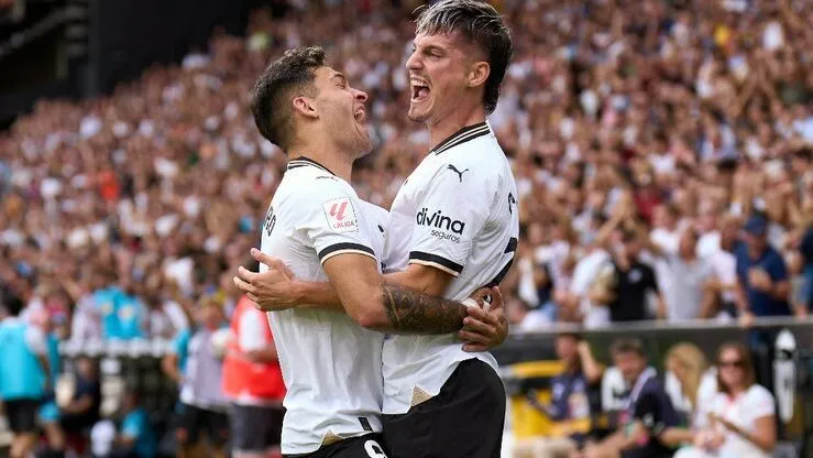 فالنسيا ضد ألافيس