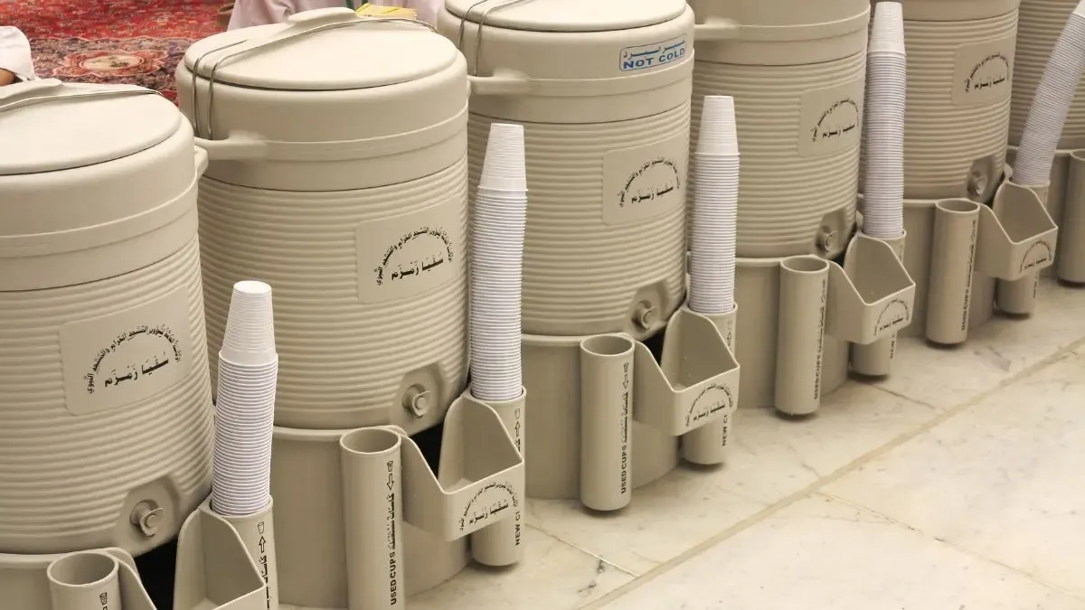 اخبارنا: ضوابط شحن مياه زمزم في