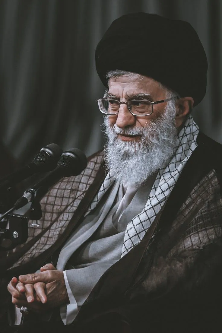 خامنئي: زعيم إيران تحت ضغط داخلي وخارجي متزايد