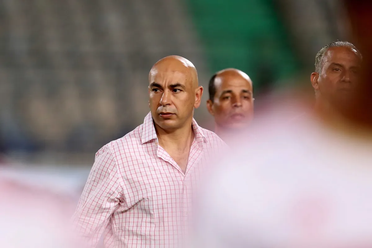 hsam hsn ythyr aljdl bʿd antqad adart mwdrn sbwrt