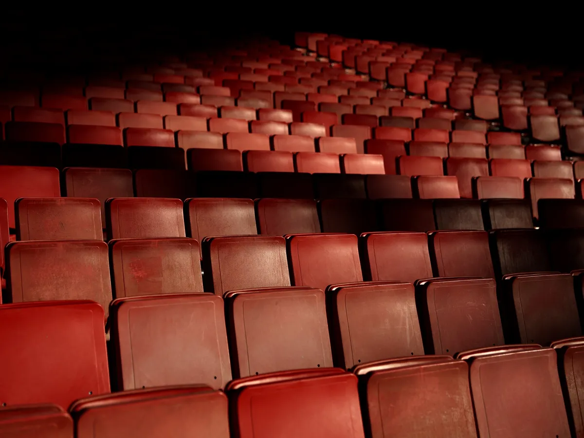 الجزيرة نت: عودة العائلات إلى السينما: