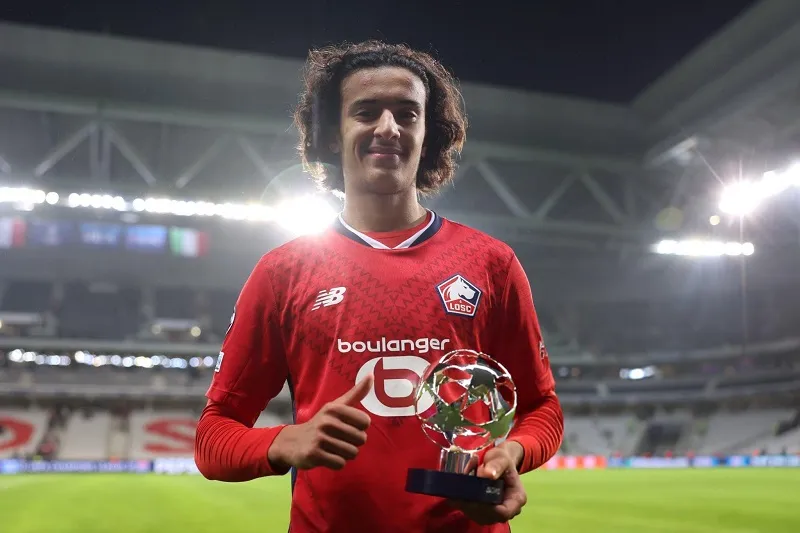 aywb bwʿdy njm shab ytmh llandmam aly mntkhb frnsa