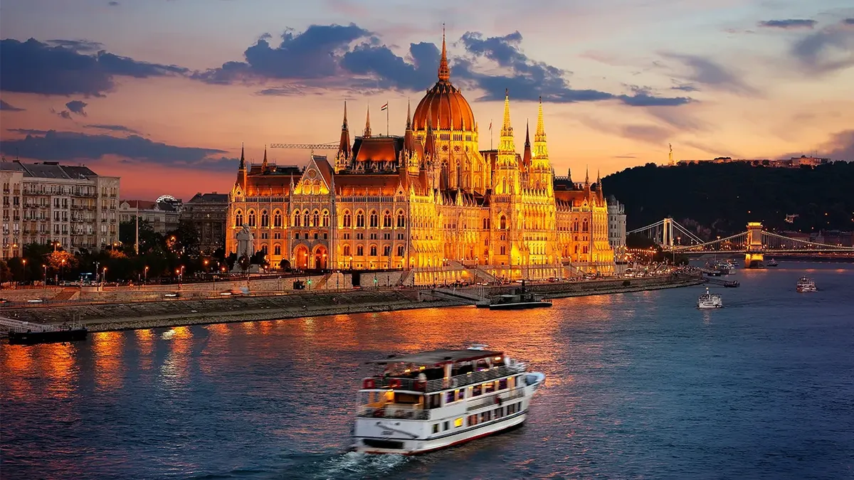 budapest — MA news