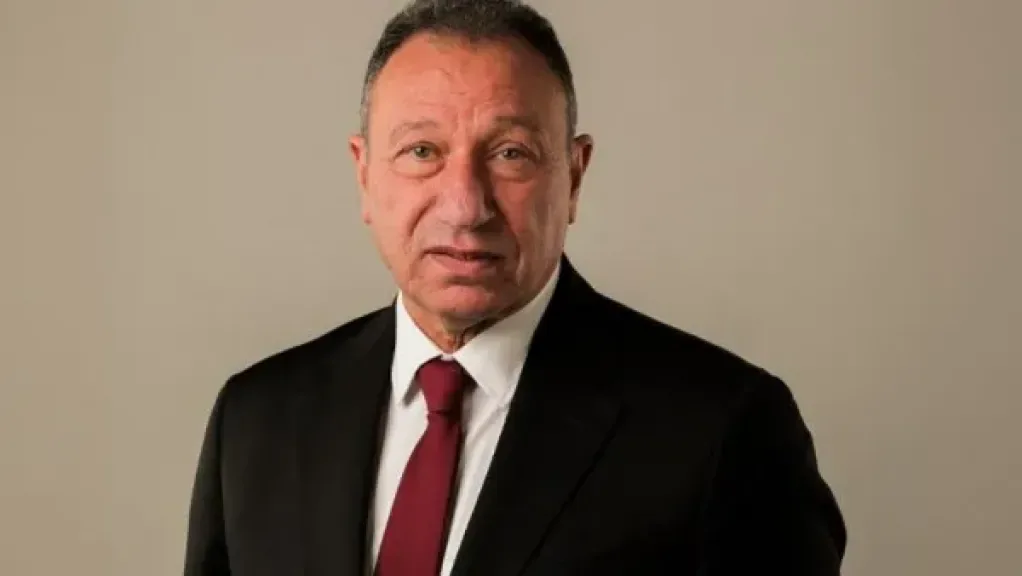 mwajht alahly wbrshlwnt fy kas khwan jambr tfasyl alnql altlfzywny waltarykh